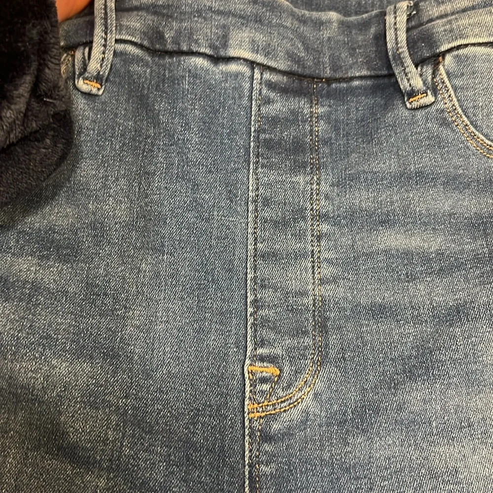 Good American stretch jean - no button fly jegging. Size 4 - Picture 6 of 7